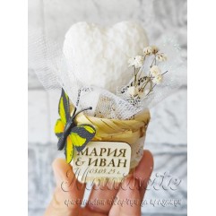 Кошничка с ароматно бяло сърце – подаръче за гости