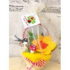 Мартеничка Мини кошнички магнит с Лястовичка и нарцис